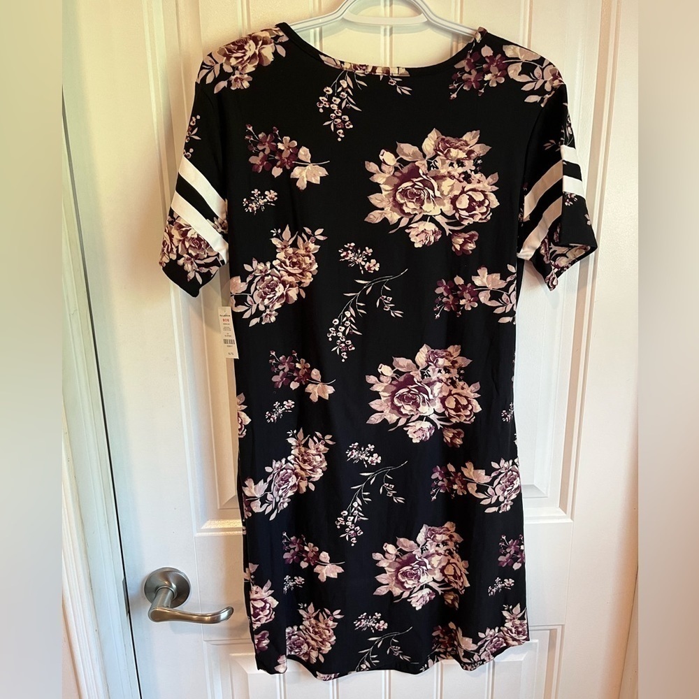 NWT Ardene Floral dress Black Sporty Swimsuit cover up - fits like a Medium - Picture 6 of 8
